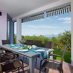 Vila Mirta In Crni Labin (Istria)