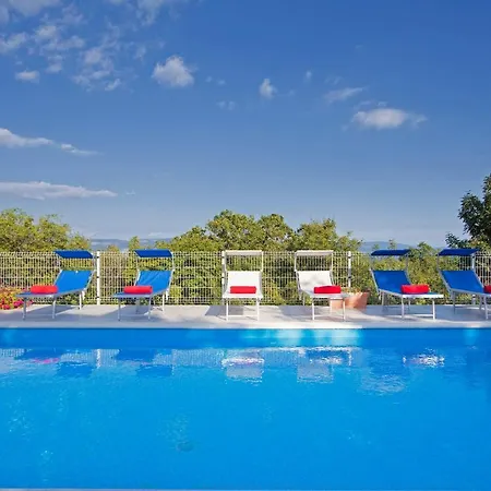 Mirta In Crni Labin (Istria)